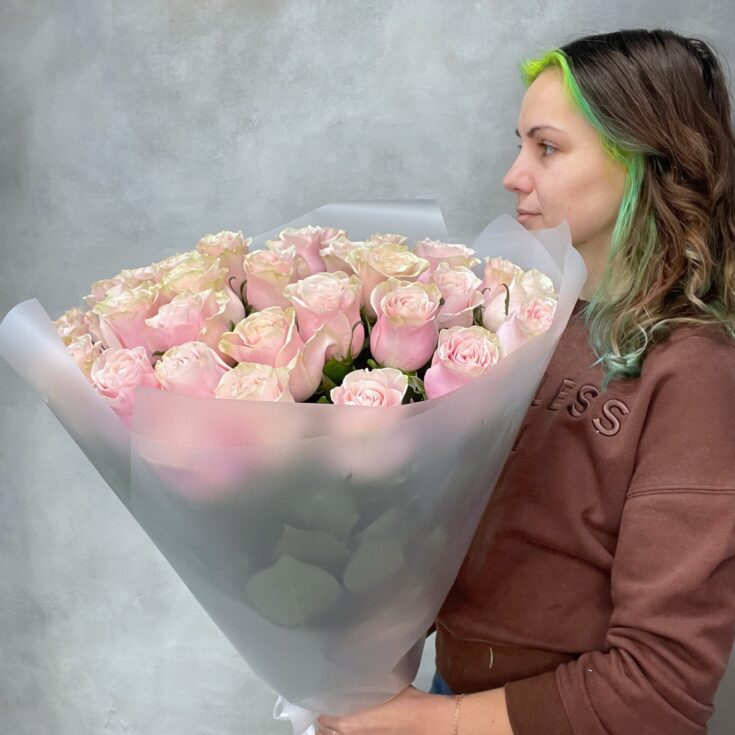Букет из 35 шикарных роз